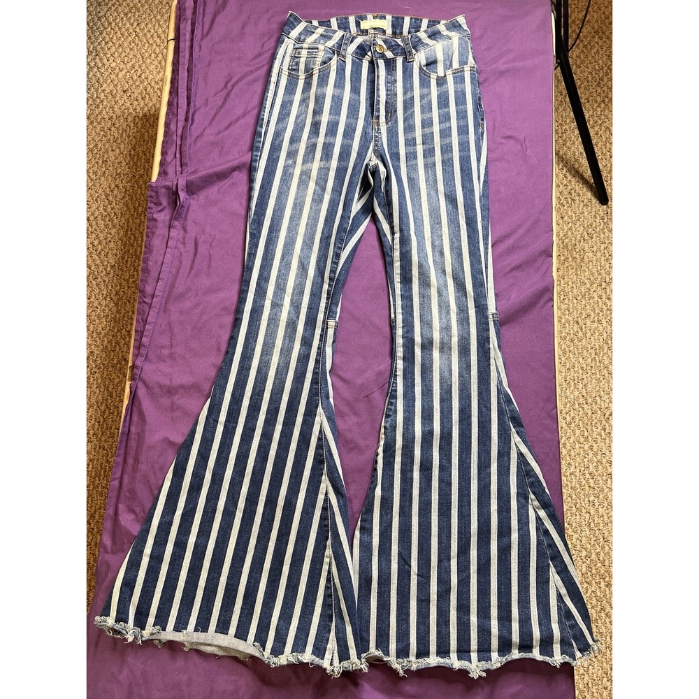 Turquoise Haven Women's Wide Bell Bottom‎ Pants Denim Striped Size Small EUC
